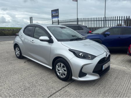 2020 Toyota Yaris 1.5 Self Charging Hybrid €16,500