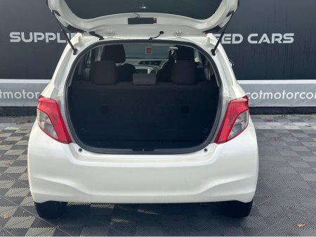 2013 Toyota Vitz Auto €8,450