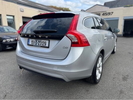 2015 Volvo V60 D2 VOR PS 5DR AUTO €13,495