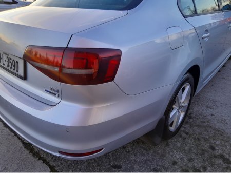 2016 Volkswagen Jetta CL 2.0 TDI MANUAL 5SPEED 110BHP 4DR €8,950 thumbnail