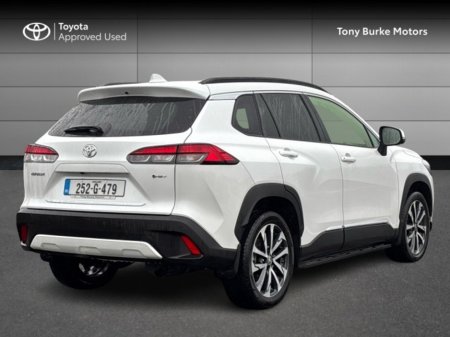 2025 Toyota Corolla CROSS - Save EUR 4,500 - LunaSport + Side Steps Worth EUR 905 - 1.8 Hybrid - Automatic // Remote Central Locking // Front Electric Windows // Rear Electric Windows // Electric Mirrors // Finger Tip St €41,680