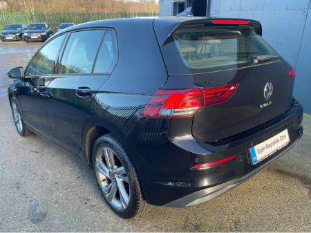 2023 Volkswagen Golf SALE AGREED..232 2.0 TDI 115HP 5DR AS NEW R LINE WHEELS!! thumbnail