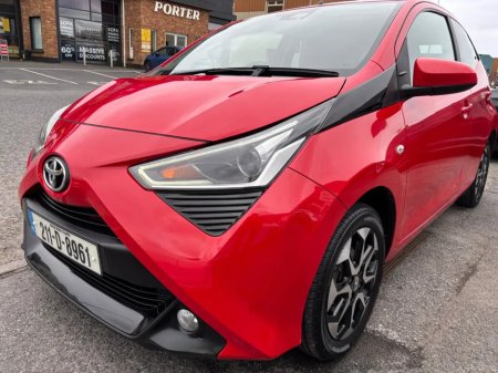 2021 Toyota Aygo 1.0 VVT-i x-play Smartphone €10,000