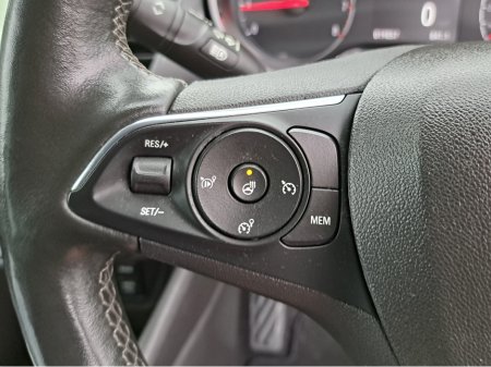 2022 Opel Crossland ULTIMATE 1.5TD 110BHP **LEATHER/SUEDE INTERIOR"" €19,950 thumbnail