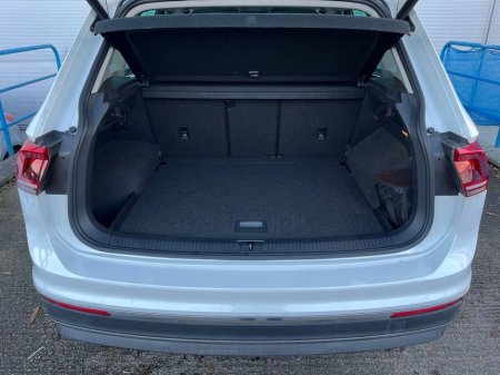 2020 Volkswagen Tiguan HIGHLINE 4MOTION 2.0 TDI // OPENING PAN ROOF // DIAMOND CUT ALLOYS // LEATHER HEATED SEATS €32,950 thumbnail