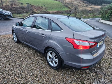 2013 Ford Focus ZETEC 1.6 TDCI 95PS 4DR thumbnail