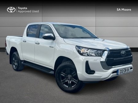 2023 Toyota Hilux SR5 DOUBLE CAB