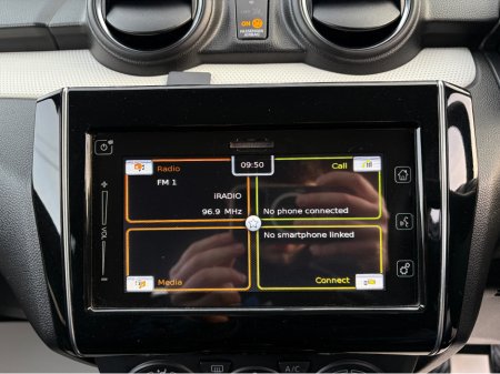 2020 Suzuki Swift 1.0 BOOSTERJET SZ-T 5DR €13,495 thumbnail