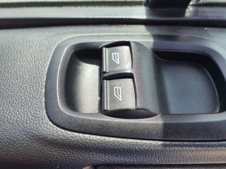 2022 Ford Transit Custom 280S 2.0L 5DR €17,450 thumbnail