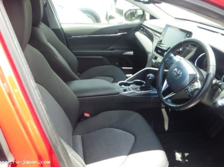 2021 Toyota Camry  €29,499 thumbnail