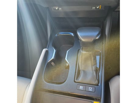 2023 Lexus ES 300 H ES300h Dynamic €43,950 thumbnail