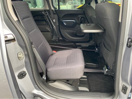 2023 Peugeot Rifter Wheelchair Accessible SWB manual €23,500 thumbnail