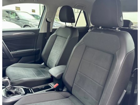 2023 Volkswagen T-Roc ++JUST 6K KML++ STYLE 1.5 TSI D7F 150HP thumbnail