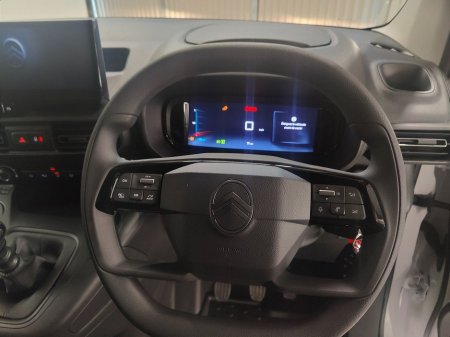 2024 Citroen Berlingo LX PLUS From €94 Per Week €21,764 thumbnail