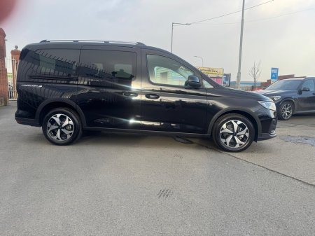 2026 Ford Grand Tourneo Connect Freedom Titanium €65,000
