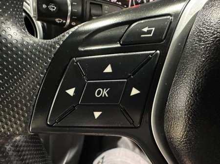 2013 Mercedes-Benz B Class B 180 CDi €10,800 thumbnail