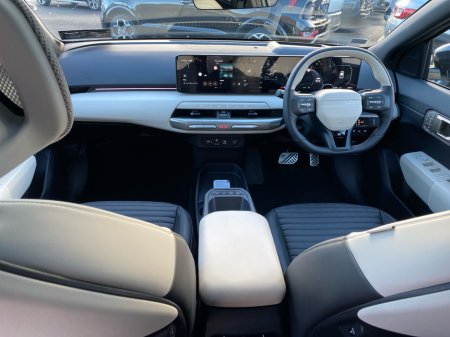 2025 Kia EV4 FASTBACK GT LINE LR 4DR €48,950 thumbnail