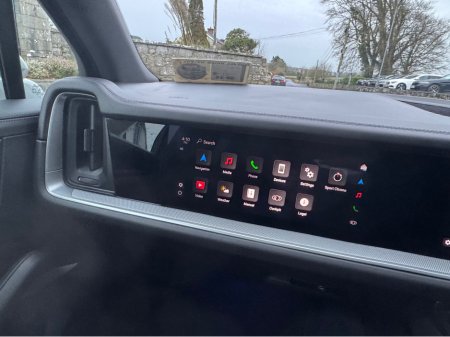 2024 Porsche Cayenne 3.0 V6 E-HYBRID AUTO==HUGE SPEC==COST €153K NEW== €116,950 thumbnail