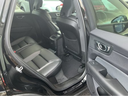2022 Volvo XC60 RDESGN PRO T8 RCHRG RECHARGE R-DESIGN AWD €54,995 thumbnail