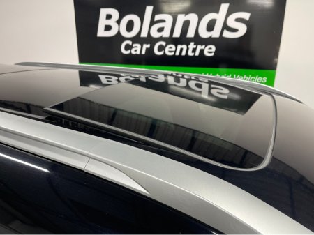 2023 Mitsubishi Outlander (New Model) HYBRID 2.4 PHEV 7 SEATER AUTOMATIC TOP SPEC MODEL www.bolandscarcentre.ie €39,900 thumbnail