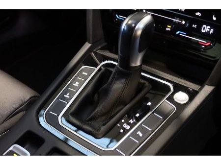 2022 Volkswagen Passat GTE DSG #16 €27,950 thumbnail