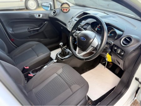 2013 Ford Fiesta ZETEC - 1.2 - LOW MILES - FULL SERVICE HISTORY €7,995 thumbnail