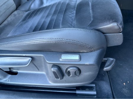 2015 Volkswagen Passat HIGHLINE 2.0 TDI MANUAL 6SPEED FWD 150HP 4DR €13,950 thumbnail