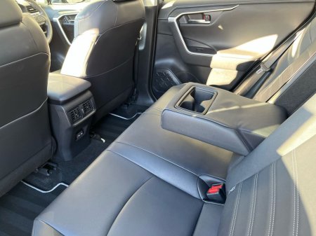 2023 Toyota Rav4 2.5 Hybrid AWD-i Platinum €44,950 thumbnail