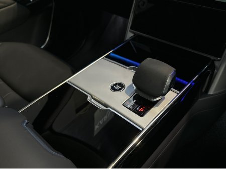 2025 Land Rover Range Rover P460 E-HYBRID HIGH SPEC NEW €149,950 thumbnail