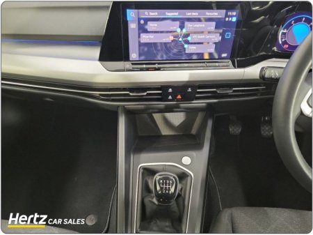 2023 Volkswagen Golf LIFE 2.0 TDI 115HP Diesel Manual €26,995 thumbnail