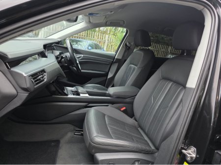 2020 Audi e-tron TECHNIK 50 QUATTRO AUTO. HUGE SPEC. FINANCE ARRANGED. SIMI. AA APPROVED. thumbnail