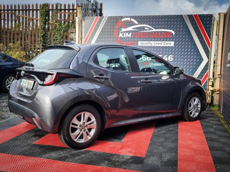 2022 Toyota Yaris 1.0 LUNA 4DR 1 Year Warranty €14,250 thumbnail