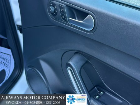 2015 Volkswagen Beetle 1.2 TSI MANUAL BLUEMOTION - LOW KMS €11,250 thumbnail