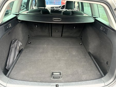 2019 Volkswagen Golf Highline 1.4 TSI DSG €20,700 thumbnail