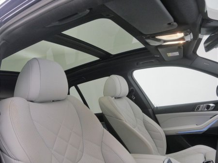 2023 BMW X5 xDrive45e M Sport €76,900 thumbnail