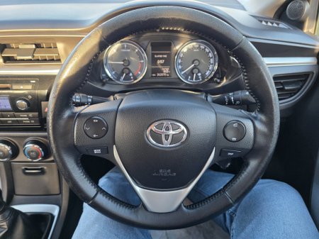 2015 Toyota Corolla D-4D 90 (1.4) Aura €8,950 thumbnail
