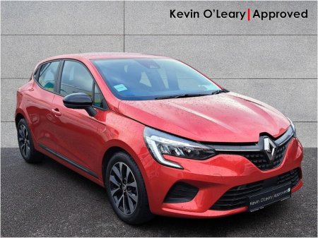 2023 Renault Clio 1.0 Equilibre 5DR. €18,900