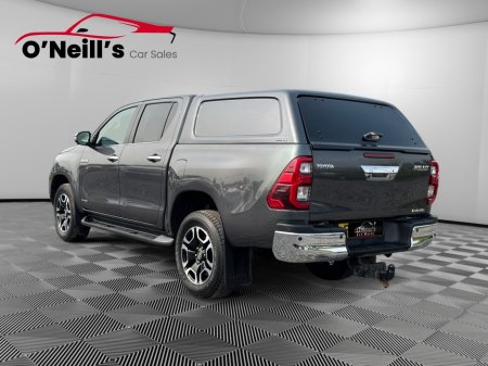 2021 Toyota Hilux INVINCIBLE D-4D 4WD #230 €32,999 thumbnail