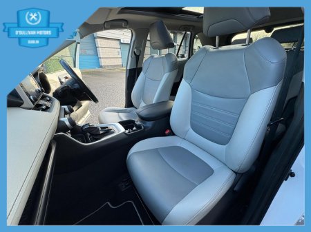 2020 Toyota Rav4 RAV4 HYBRID PLATINUM 2WD 4DR AUTO €28,999 thumbnail