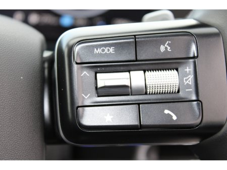 2025 Hyundai Ioniq 9 RWD standard (Long Range) Platinum €75,950 thumbnail