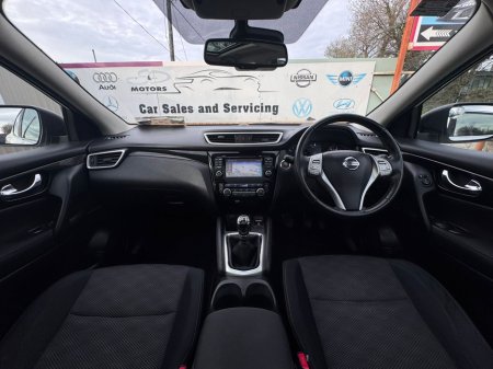 2015 Nissan Qashqai 1.5 DCI 110PS 5DR N-TEC+ €10,800 thumbnail