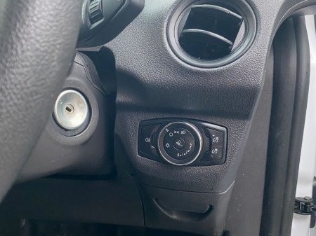 2022 Ford Transit Courier Base 1.5TD 75PS M6 2DR €11,000 thumbnail