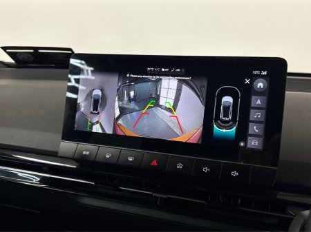 2024 MG 4 EXCLUSIVE- 64KWH**HALF LEATHER INTERIOR**HEATED SEATS & INTERIOR**REVERSING CAMERA**TINTED WINDOWS**ADAPTIVE CRUSIE CONTROL**HISTORY CHECKED**FINANCE ARRANGED** €24,695 thumbnail