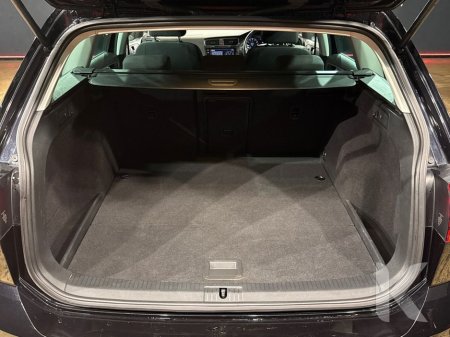 2020 Volkswagen Golf ESTATE 1.2L TSI AUTOMATIC - REVERSE CAMERA - CRUISE CONTROLS €19,950 thumbnail