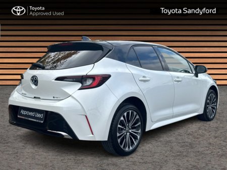 2025 Toyota Corolla LUNA SPORT HATCHBACK // AIR CON // BLUETOOTH // REAR CAMERA // FULL WARRANTY €33,745