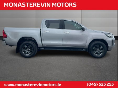 2021 Toyota Hilux 2.4 DOUBLE CAB SR5 4DR - SOLD WITH WARRANTY €28,551