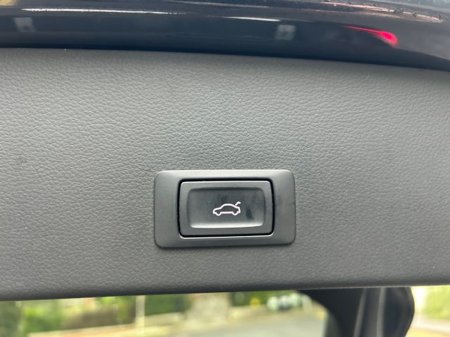 2015 Audi A6 2.0 TDI S-line Ultra - 95KM - LEATHER - PAN ROOF €19,950 thumbnail