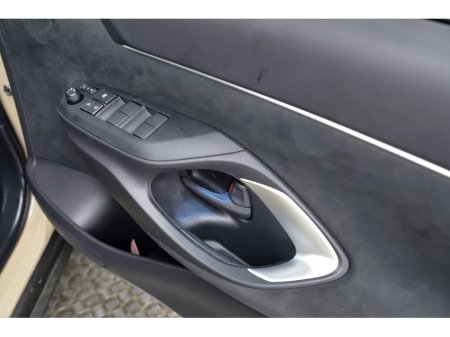 2022 Toyota Yaris Cross 1.5 HYBRID *BI-TONE ROOF*360 PAN CAM*ANDROID CAR PLAYER* €27,890 thumbnail