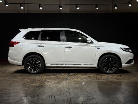 2018 Mitsubishi Outlander PHEV PLUG IN HYBRID SUV - BLACK HALF LEATHER - FACTORY ALLOYS €20,950