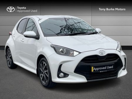2022 Toyota Yaris - Petrol - LUNASPORT Edition - 1.0 - 5dr - Stunning Car & Super Features - EUR 200 Tax // Remote Central Locking // Front Electric Windows // Rear Electric Windows // Electric Mirrors // Apple Carplay €20,499